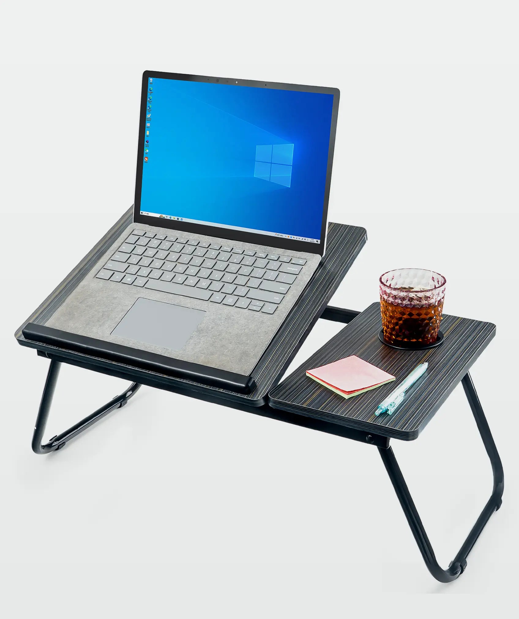 Mesa plegable portátil en madera y metal: ideal para trabajar y relajarte