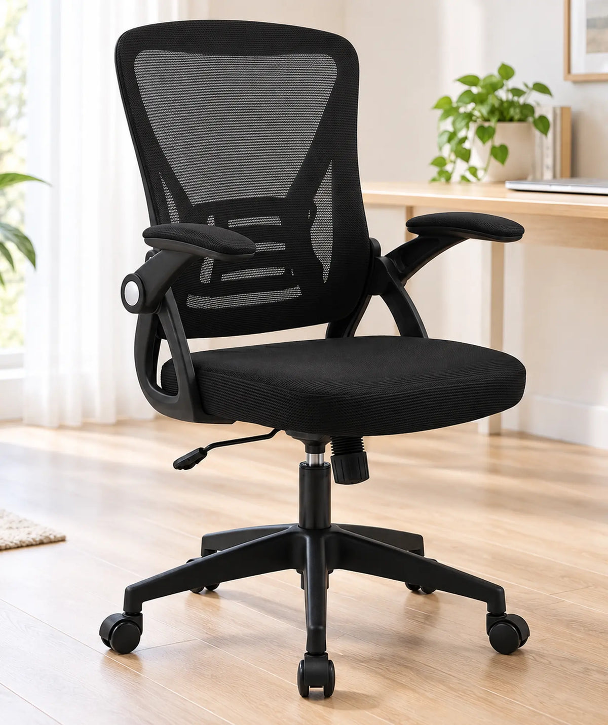 Silla de oficina ergonómica con reposabrazos abatibles